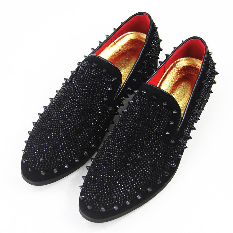 Black pointed loafers shoes for men with spikes, breathable, shock absorption, wedge heel.